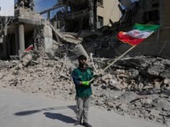 Un popolo oppresso viene, ancora una volta, attirato in strada solo per vedere le sue speranze infrante