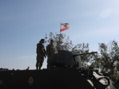 Mentre Israele intensifica gli attacchi in Libano, il disarmo di Hezbollah passa in secondo piano