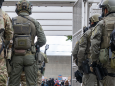 Trump minaccia di collocare agenti ICE negli aeroporti se i democratici non accettano di finanziare il DHS