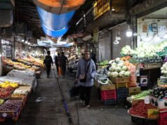 Gli iraniani se la cavano mentre gli Stati Uniti, le bombe israeliane piovono, internet è bloccato