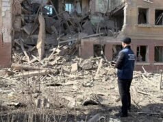 L’attacco russo uccide quattro persone a Sloviansk in Ucraina mentre entrambe le parti rivendicano vantaggi