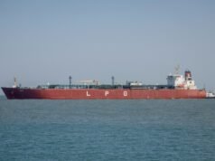 Trump rinuncia temporaneamente alla secolare legge sulla navigazione marittima a causa dell’aumento dei costi del carburante