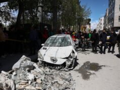 Israele lancia attacchi contro siti nucleari mentre l’Iran avverte di ritorsioni