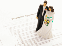 Donna entusiasta di sposare il fidanzato, finché non le lancia una “minaccia”