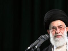 Un acerrimo nemico dell’Occidente che ha governato l’Iran per decenni con il pugno di ferro