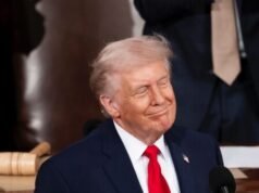 Il deficit commerciale USA-Cina crolla nel primo anno di Trump