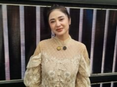 Il momento in cui Dewi Perssik ha regalato THR ai suoi vicini è stata criticata dagli utenti della rete, anche se ha speso centinaia di milioni