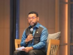 Il senatore papuano spera che lo sviluppo dell’istruzione regionale diventi più progressista