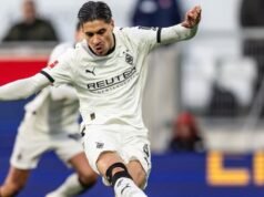 Kevin Diks indossa la fascia da capitano del Gladbach e allontana la squadra dalla zona retrocessione