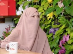 La custodia dei figli porta a Wardatina Mawa, il divorzio con Insanul Fahmi è sempre più vicino