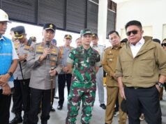 La rotta del ritorno a casa è confermata sicura, il capo della polizia di Sumatra meridionale ispeziona la strada a pedaggio della nave Betung