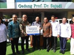 Astra invia centinaia di unità di attrezzature mediche e dozzine di ambulanze per assistere le vittime colpite dal disastro di Sumatra