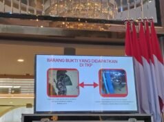 La foto del colpevole che lancia acido sugli attivisti di KontraS diventa virale, la polizia dice che è stata progettata dall’intelligenza artificiale