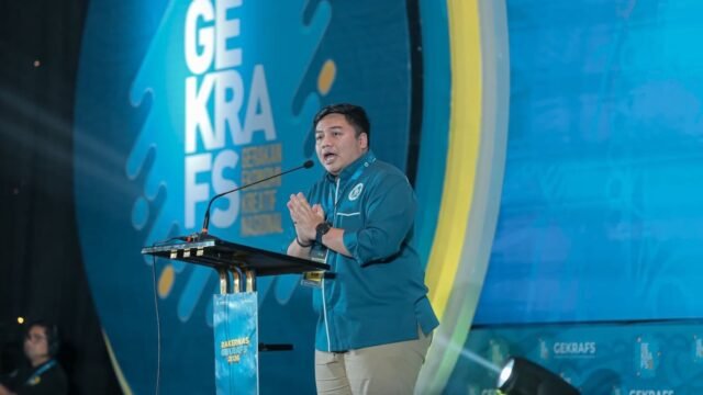 69cbf2c59e7d8-ketua-umum-gerakan-ekonomi-kreatif-nasional-kawendra-lukistian_gemini_1265_711.jpg