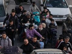 Panico nella periferia di Beirut mentre Israele lancia attacchi aerei