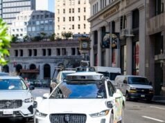 Waymo EV a guida autonoma ha bloccato i primi soccorritori sulla scena della sparatoria di massa ad Austin