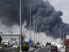 L’Iran lancia missili e droni in tutto il Golfo, la regione rimane nel mirino della guerra