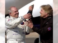 Oggi nella storia: il 3 marzo, il milionario effettua il primo volo aereo senza scalo in solitaria