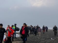 Le famiglie con migranti chiedono quasi 1 miliardo di sterline di welfare al mese