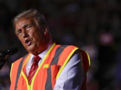 Trump non pensa che 16 stanze per gli ospiti della Casa Bianca siano sufficienti