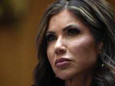 Il regno della regina dei cosplay Noem è finito e tutti esultano