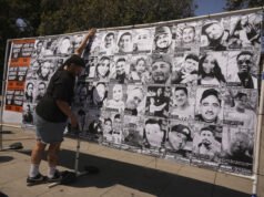 “Il colore della pelle come nemico”: i raid dell’ICE di Trump rischiano azioni legali a Los Angeles