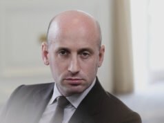 Stephen Miller sprofonda a un nuovo livello di supremazia bianca