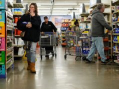 Buona fortuna nel trovare un lavoro e nel fare la spesa nell’America di Trump