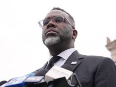 Chicago gestita dai democratici: almeno 14 colpi durante il fine settimana