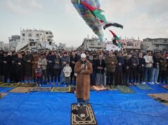 I musulmani celebrano l’Eid al-Fitr in tutto il mondo nell’ombra della guerra