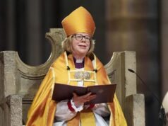 Sarah Mullally viene intronizzata come prima arcivescovo donna di Canterbury