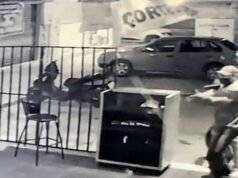 Cinque colpi di arma da fuoco in una località balneare messicana durante l’attacco al bar