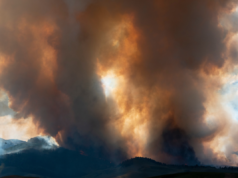 Migliaia di persone in Colorado hanno consigliato di restare in casa