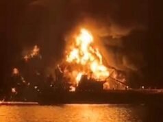 Tre navi colpite in un attacco mortale allo Stretto di Hormuz