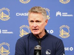 Gli allenatori della NBA Steve Kerr e Doc Rivers firmano una lettera che critica l'”interferenza politica” negli sport universitari