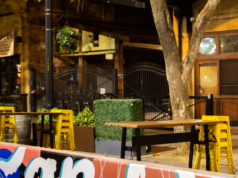 Attacco a due israeliani americani che parlavano ebraico in un ristorante della California indagato come crimine d’odio