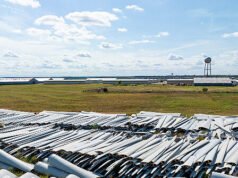 Cause legali e accuse in Texas seguono lo scarico illegale di pale eoliche a energia verde