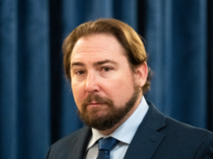 Il rappresentante Eli Crane sostiene Ken Paxton nella corsa al Senato del Texas su John Cornyn