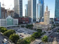 Donald Trump rivela il primo sguardo alla progettata biblioteca presidenziale in Florida