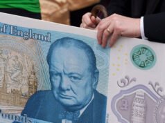 Immagini di grandi britannici rimossi dal denaro