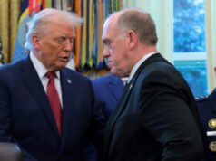 Gli americani vedono la storica sicurezza del lavoro mentre le richieste di sussidio di disoccupazione scendono vicino ai minimi storici