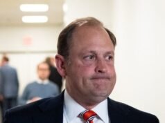 Andy Barr mente su Trump e la posizione di Vance sui rifugiati afghani in risposta alla pubblicità brutale