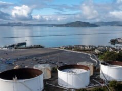 I membri dell’IEA approvano all’unanimità il rilascio della riserva di petrolio da 400 milioni di barili, la più grande mai vista