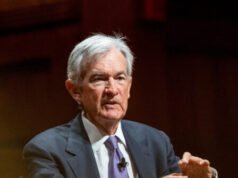 Powell afferma che la Fed è disposta a guardare oltre lo shock petrolifero iraniano e vede le aspettative di inflazione ben ancorate