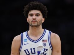 Cameron Boozer colpito con un tiro di avvertimento dopo la straordinaria uscita di Duke dal torneo NCAA