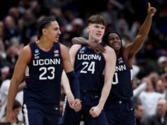 Il padre di Braylon Mullins ha una reazione in 6 parole al vincitore del gioco UConn