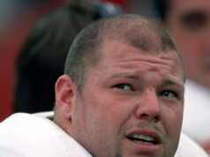 Barrett Robbins, ex-Raiders Star Center, morto a 52 anni