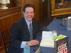 “Code Red” di Wynton Hall balza sulla lista del New York Times nella prima settimana