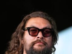 La star di “Dune” Jason Momoa fugge da una casa hawaiana in mezzo a una pericolosa inondazione