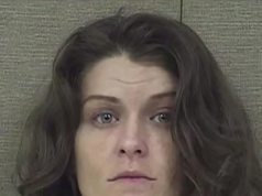 Insegnante che “puzzava” di erba accusata di aver tentato di vendere droga a scuola